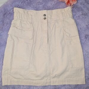 H&M Women's Cream Cargo Shorts